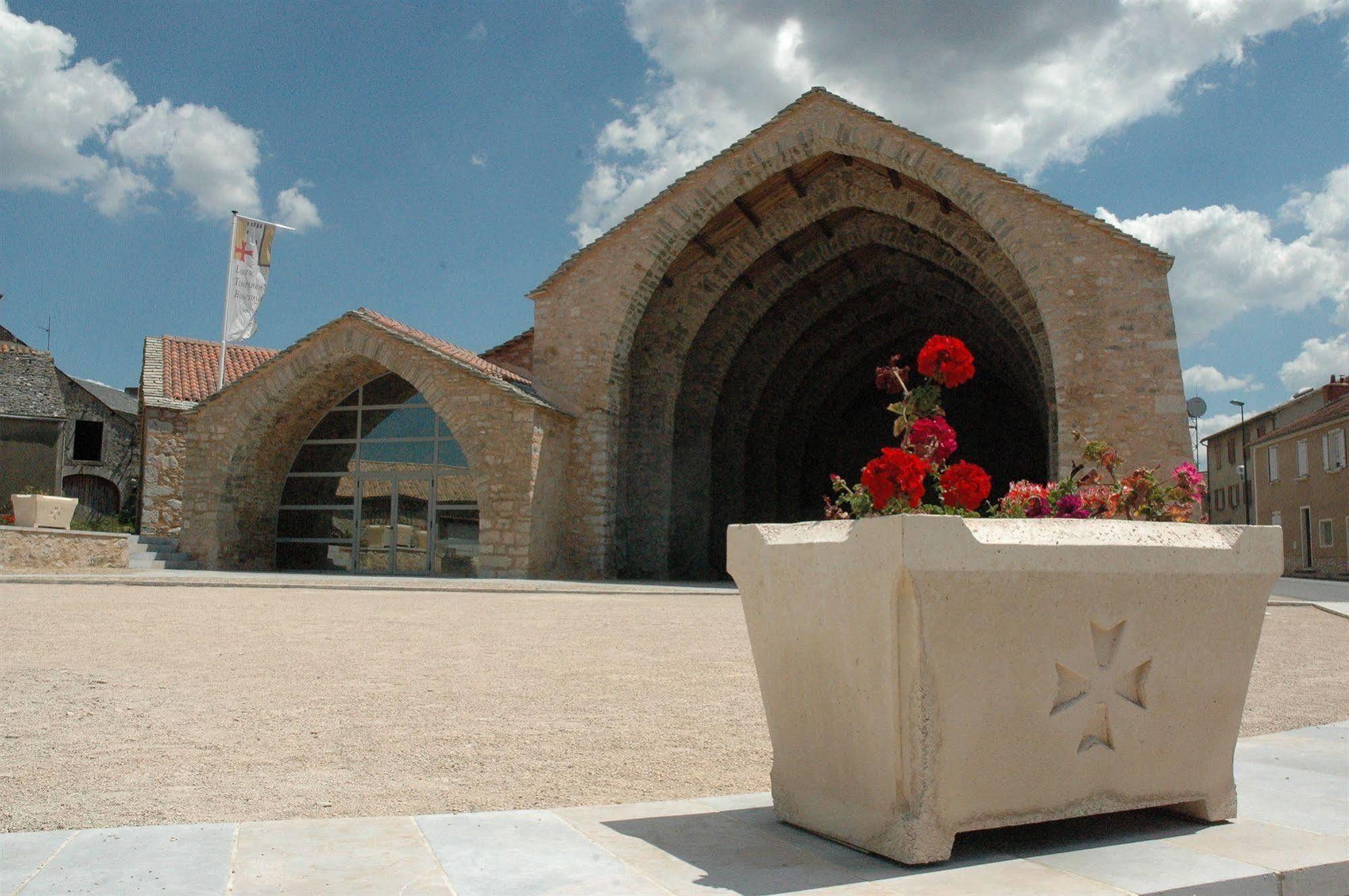 Hotel De La Poste La Cavalerie Dış mekan fotoğraf